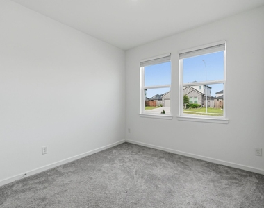 9710 Rialto Heights Drive - Photo Thumbnail 4