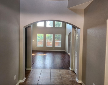 20676 Oakhurst Meadows Drive - Photo Thumbnail 4