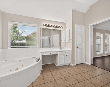 2726 Martinec Drive - Photo Thumbnail 20