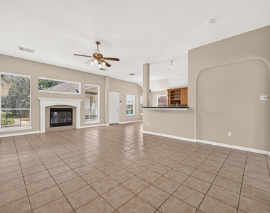 2726 Martinec Drive - Photo Thumbnail 10