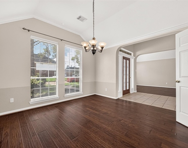 2726 Martinec Drive - Photo Thumbnail 4