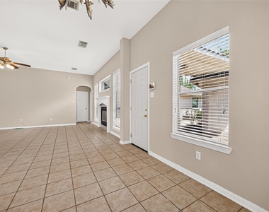 2726 Martinec Drive - Photo Thumbnail 15