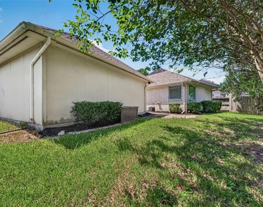 2726 Martinec Drive - Photo Thumbnail 28