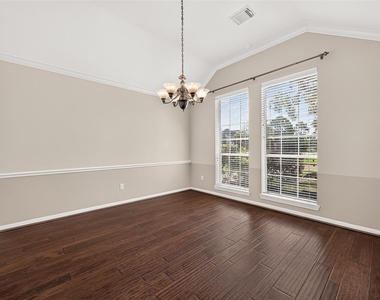 2726 Martinec Drive - Photo Thumbnail 3