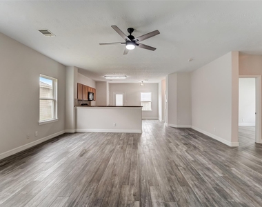 315 Apache Field Lane - Photo Thumbnail 3