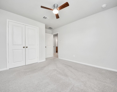 68 Valiant Ridge Trail - Photo Thumbnail 31