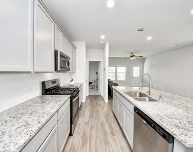 68 Valiant Ridge Trail - Photo Thumbnail 12