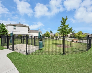 68 Valiant Ridge Trail - Photo Thumbnail 40