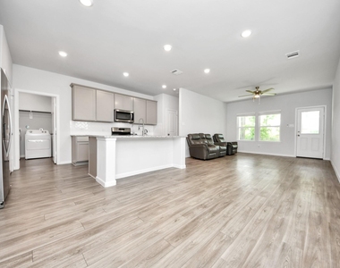 68 Valiant Ridge Trail - Photo Thumbnail 7