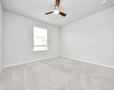 68 Valiant Ridge Trail - Photo Thumbnail 27
