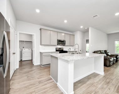 68 Valiant Ridge Trail - Photo Thumbnail 4