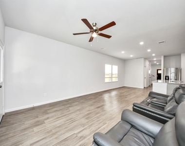 68 Valiant Ridge Trail - Photo Thumbnail 10