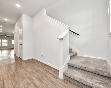 68 Valiant Ridge Trail - Photo Thumbnail 24