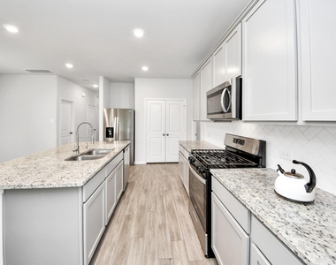 68 Valiant Ridge Trail - Photo Thumbnail 6