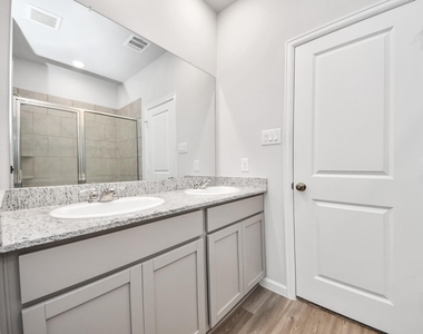 68 Valiant Ridge Trail - Photo Thumbnail 23