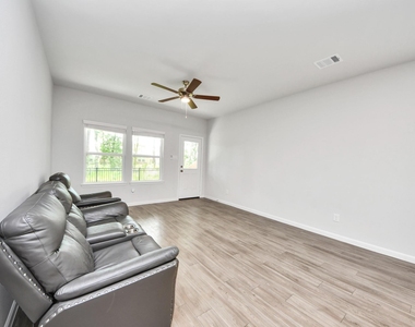 68 Valiant Ridge Trail - Photo Thumbnail 5