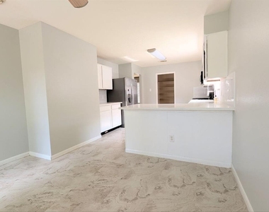 4521 Stonebridge Drive - Photo Thumbnail 3