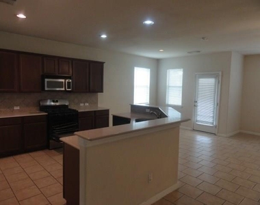 3102 Avory Ridge Lane - Photo Thumbnail 7