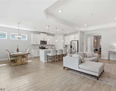 28040 Seasons Tide Avenue - Photo Thumbnail 7