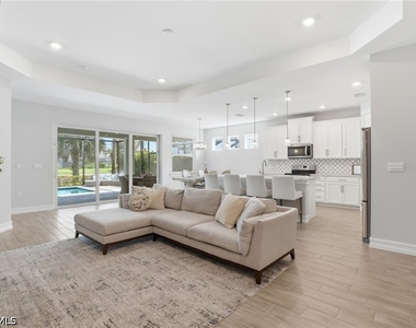 28040 Seasons Tide Avenue - Photo Thumbnail 8