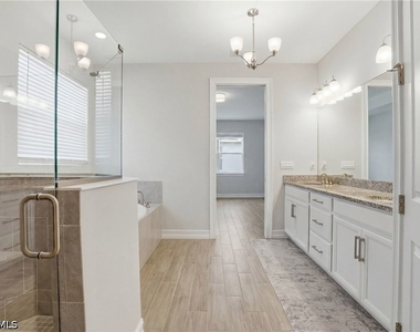 28040 Seasons Tide Avenue - Photo Thumbnail 14