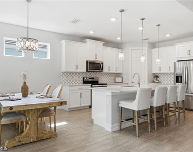 28040 Seasons Tide Avenue - Photo Thumbnail 3
