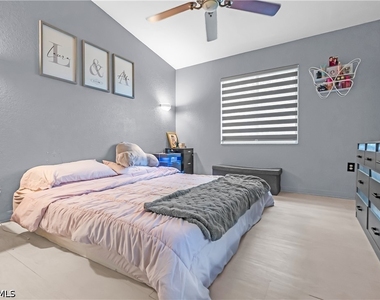 8274 Key Royal Circle - Photo Thumbnail 22
