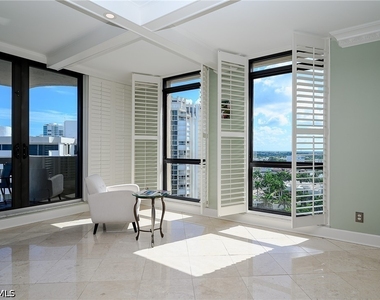 4001 Gulf Shore Boulevard N - Photo Thumbnail 7
