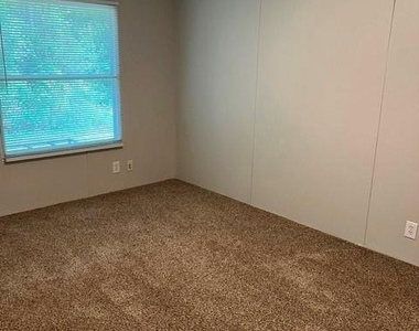 16469 Spring Rain Court - Photo Thumbnail 17