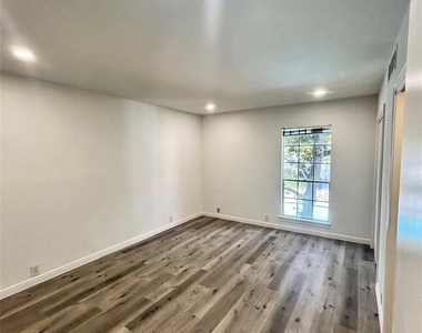 2601 Bellefontaine Street - Photo Thumbnail 14