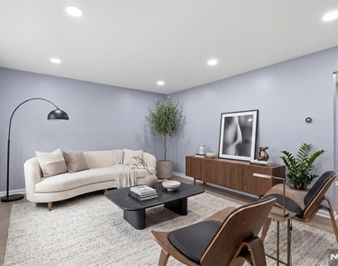 41 N Franklin - Photo Thumbnail 4