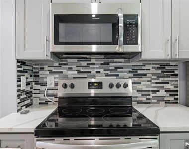 41 N Franklin - Photo Thumbnail 12
