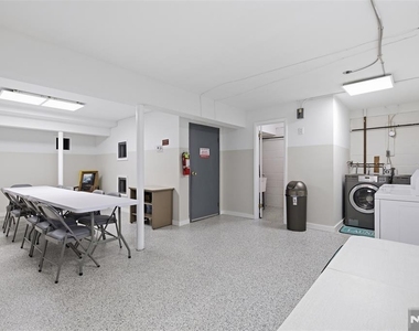 41 N Franklin - Photo Thumbnail 15