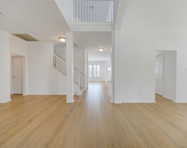 4426 Desert Cliff Court - Photo Thumbnail 2