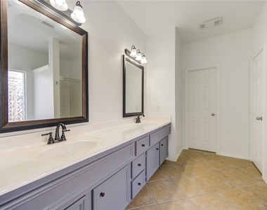 4426 Desert Cliff Court - Photo Thumbnail 19