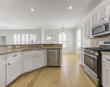 4426 Desert Cliff Court - Photo Thumbnail 8