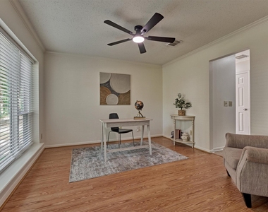 71 Breezy Point Place - Photo Thumbnail 4