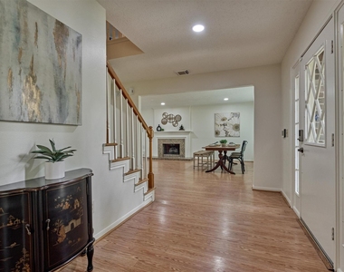 71 Breezy Point Place - Photo Thumbnail 6