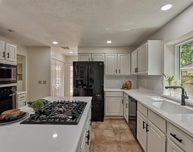 71 Breezy Point Place - Photo Thumbnail 16
