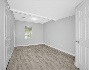 5009 Bataan Road - Photo Thumbnail 16