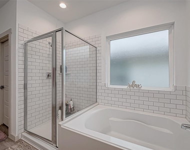 6850 Amber Cliff Lane - Photo Thumbnail 41