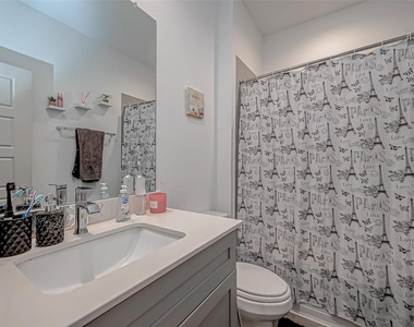 6850 Amber Cliff Lane - Photo Thumbnail 26