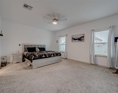 6850 Amber Cliff Lane - Photo Thumbnail 36