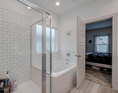 6850 Amber Cliff Lane - Photo Thumbnail 42