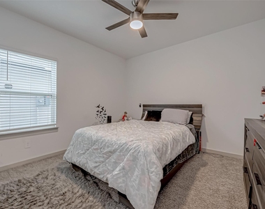 6850 Amber Cliff Lane - Photo Thumbnail 27