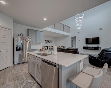 6850 Amber Cliff Lane - Photo Thumbnail 20