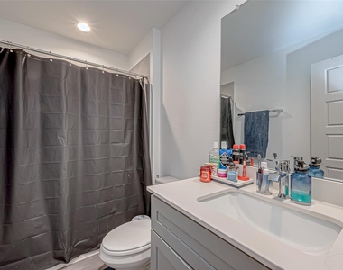 6850 Amber Cliff Lane - Photo Thumbnail 35