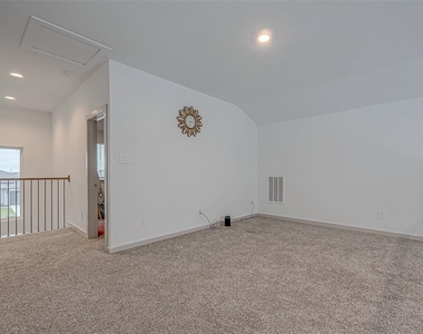 6850 Amber Cliff Lane - Photo Thumbnail 47