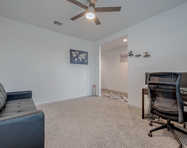 6850 Amber Cliff Lane - Photo Thumbnail 30