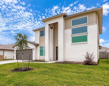 6850 Amber Cliff Lane - Photo Thumbnail 2
